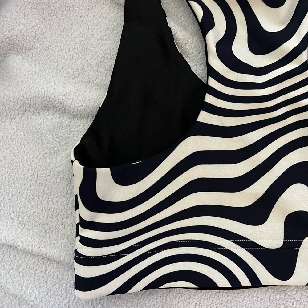 Terez Black and White Wave Duoknit Bra - Picture 5 of 6